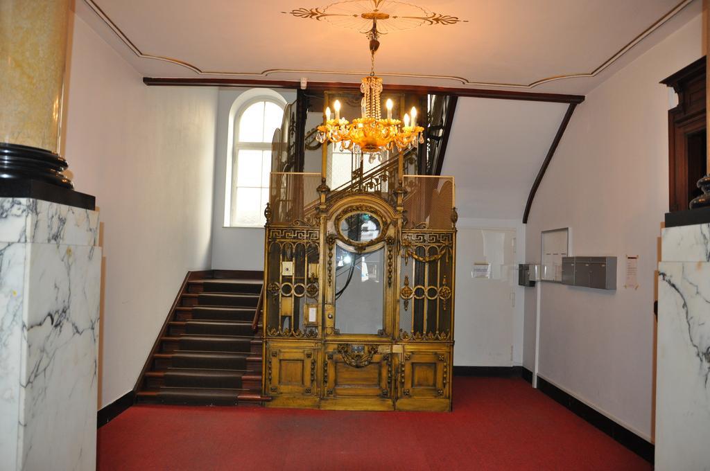 Savoy Near Kurfürstendamm Hotel